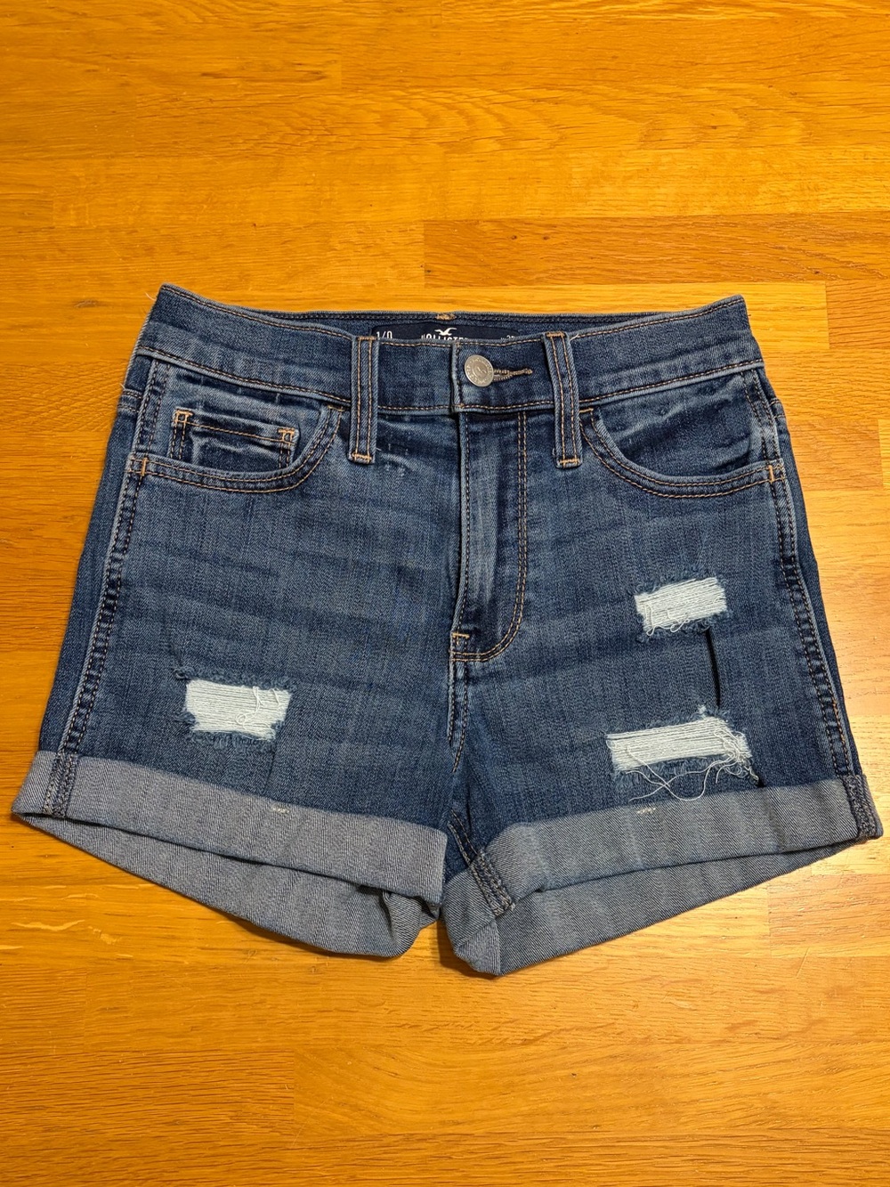 Hollister Medium Was Distressed / Cuffed Denim Shorts - Size 1/0 (25)